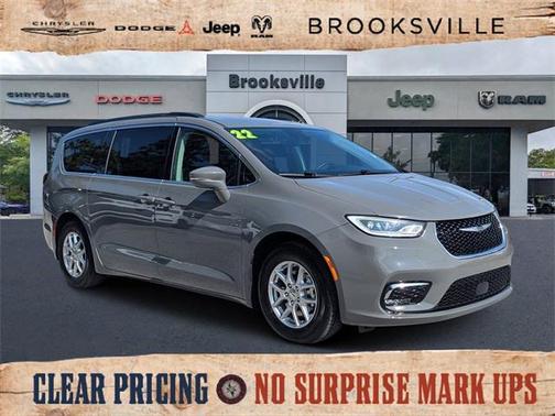 2022 Chrysler Pacifica Touring L