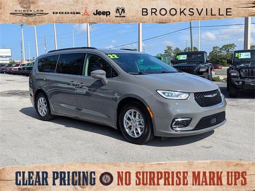 2022 Chrysler Pacifica Touring L