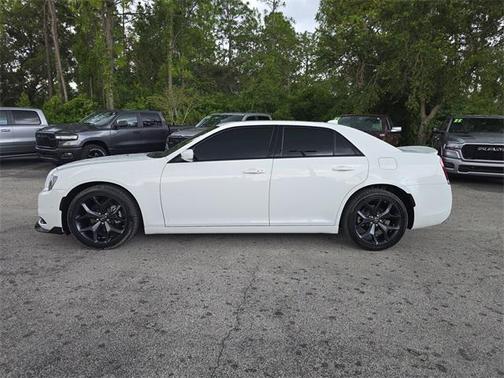2023 Chrysler 300 S