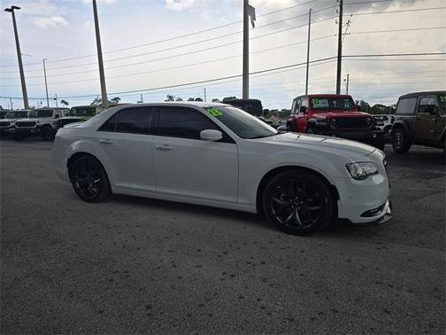 2023 Chrysler 300 S