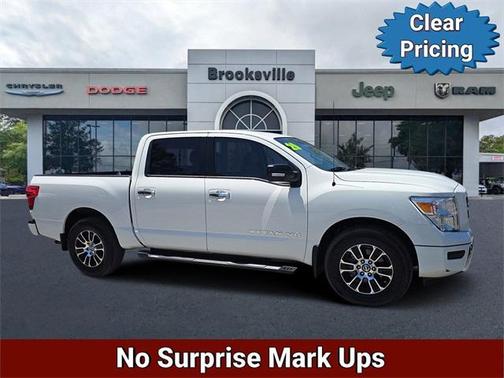 2020 Nissan Titan SV