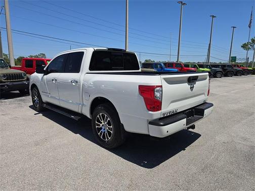 2020 Nissan Titan SV