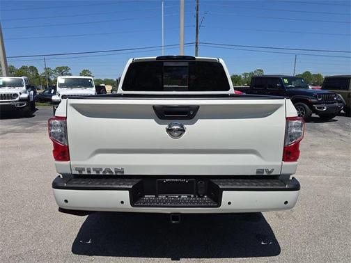 2020 Nissan Titan SV