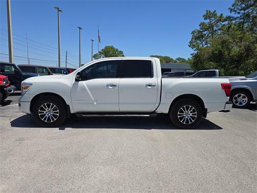 2020 Nissan Titan SV