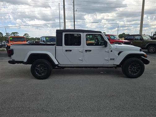 2025 Jeep Gladiator Sport S