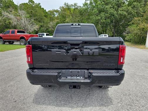 2025 RAM 2500 Big Horn Crew Cab 4x4 6'4' Box