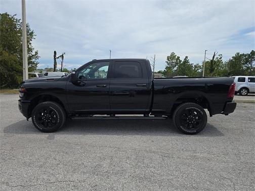 2025 RAM 2500 Big Horn Crew Cab 4x4 6'4' Box