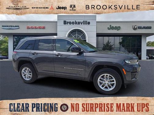 2025 Jeep Grand Cherokee Laredo