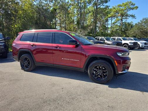 2023 Jeep Grand Cherokee L Laredo