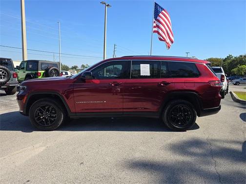 2023 Jeep Grand Cherokee L Laredo
