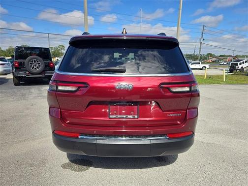 2023 Jeep Grand Cherokee L Laredo
