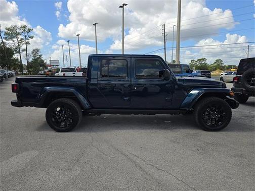 2025 Jeep Gladiator Nighthawk