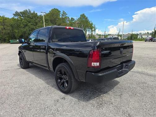 2024 RAM 1500 Classic Warlock Crew Cab 4x4 5'7' Box