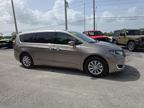2018 Chrysler Pacifica Touring Plus