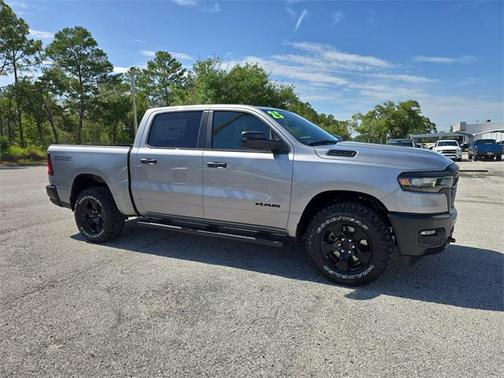 2025 RAM 1500 Warlock Crew Cab 4x4 5'7' Box