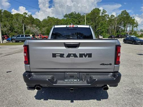 2025 RAM 1500 Warlock Crew Cab 4x4 5'7' Box