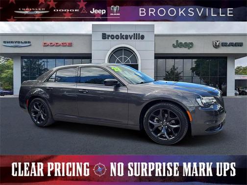 2022 Chrysler 300 Touring
