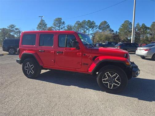 2025 Jeep Wrangler 4-Door Sahara 4x4