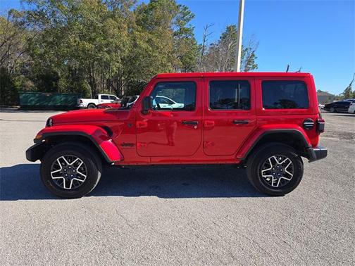 2025 Jeep Wrangler 4-Door Sahara 4x4