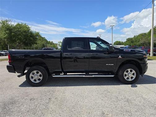 2025 RAM 2500 Big Horn Crew Cab 4x4 6'4' Box