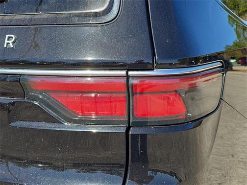 2024 Jeep Wagoneer L Series II 4x2