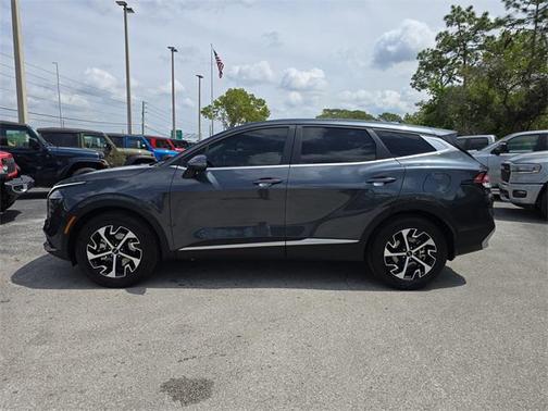 2025 Kia Sportage EX