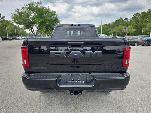 2025 RAM 2500 Big Horn Crew Cab 4x4 6'4' Box