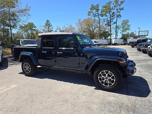 2025 Jeep Gladiator Sport S