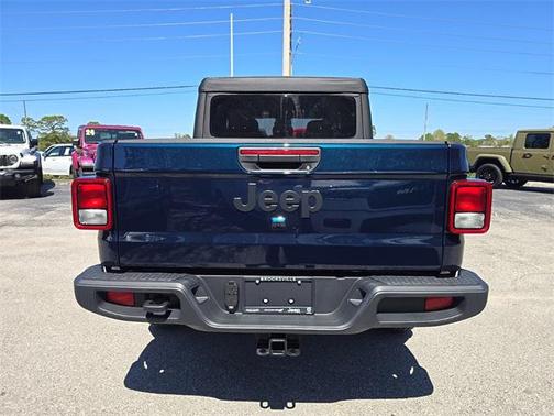 2025 Jeep Gladiator Sport S