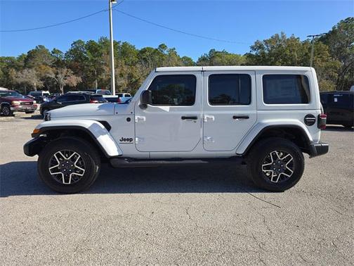 2026 Jeep Wrangler 4-Door Sahara 4x4