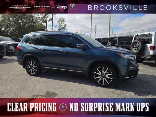 2022 Honda Pilot Touring 8-Passenger