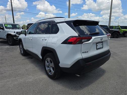 2024 Toyota RAV4 XLE