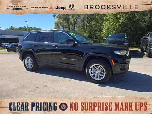 2025 Jeep Grand Cherokee Laredo