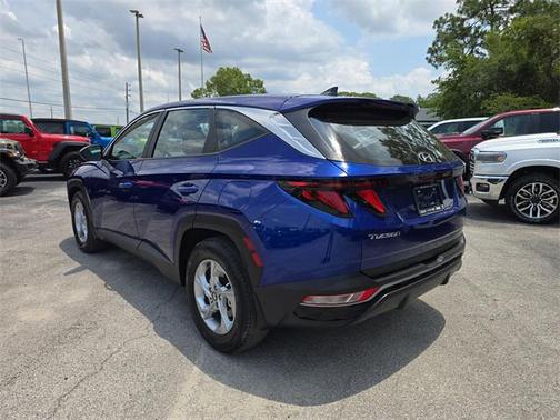 2023 Hyundai TUCSON SE