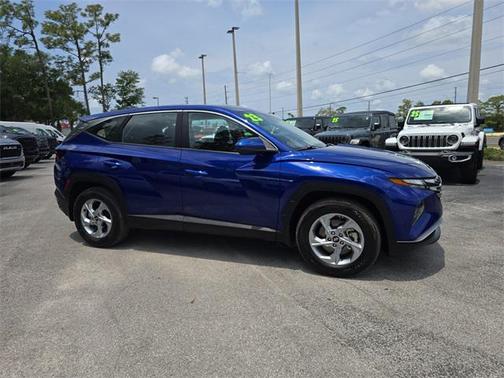 2023 Hyundai TUCSON SE
