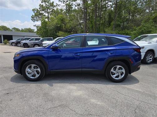 2023 Hyundai TUCSON SE
