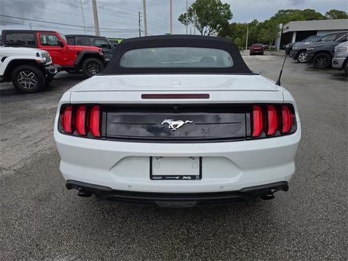2022 Ford Mustang EcoBoost Premium