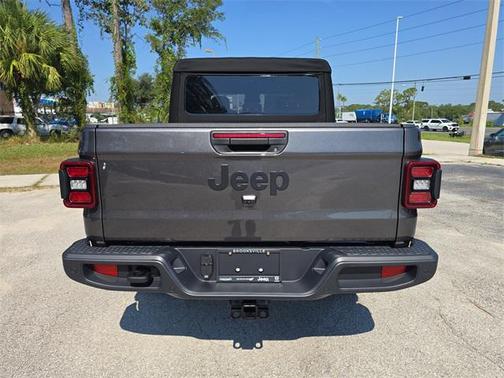 2025 Jeep Gladiator Sport S