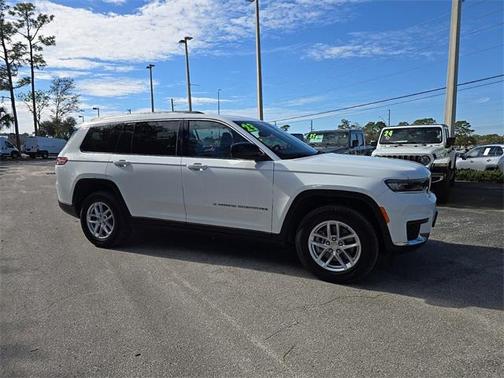 2023 Jeep Grand Cherokee L Laredo