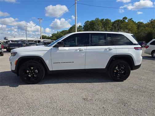 2025 Jeep Grand Cherokee Altitude