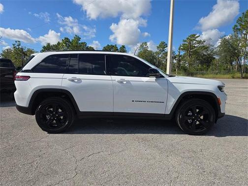 2025 Jeep Grand Cherokee Altitude