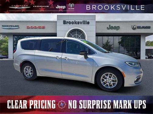 2024 Chrysler Pacifica Touring L