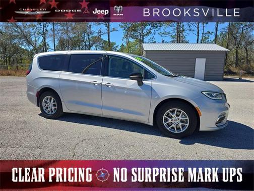 2024 Chrysler Pacifica Touring L