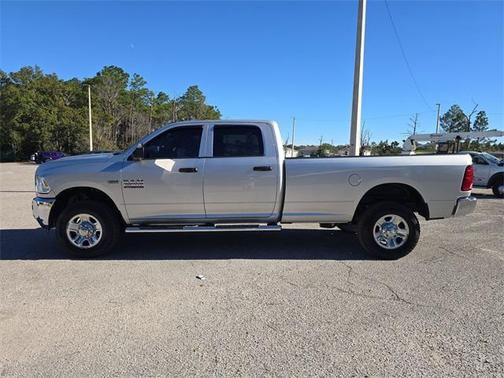 2018 RAM 2500 Tradesman Crew Cab 4x4 8' Box