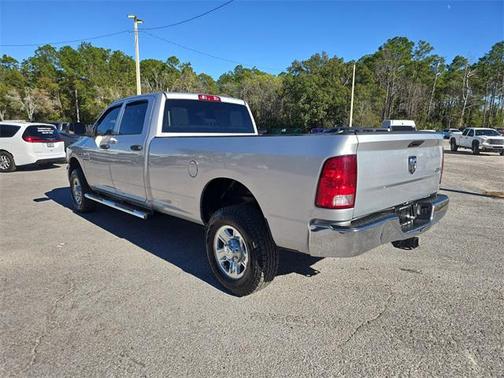 2018 RAM 2500 Tradesman Crew Cab 4x4 8' Box