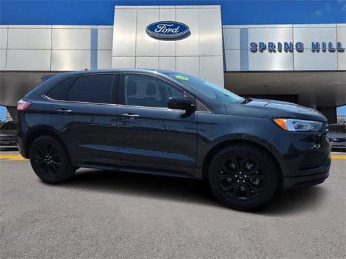 2022 Ford Edge SE