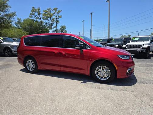 2025 Chrysler Pacifica L