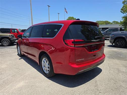 2025 Chrysler Pacifica L