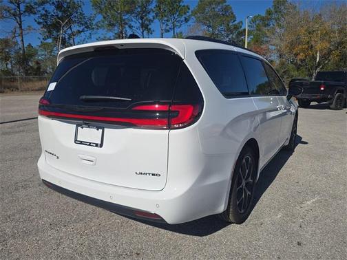 2026 Chrysler Pacifica Limited
