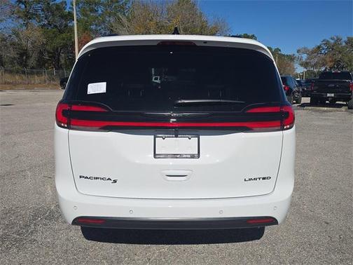 2026 Chrysler Pacifica Limited